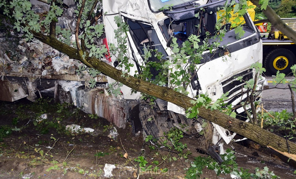 Schwerer VU A 3 Rich Oberhausen Hoehe AK Leverkusen P387.JPG - Miklos Laubert